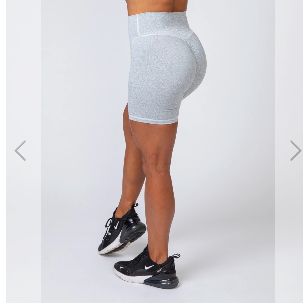 MuscleNation Scrunch Bum Biker Shorts - Ash Grey